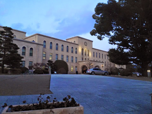 卒業した人たちが立ち寄る場所に